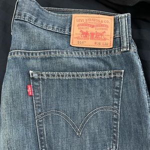 Levi’s Jeans Blue 514 - Tag 36x30, measured 36x29